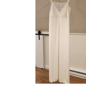 Soft Surroundings Ivory Lace Trimmed Full Length Nightgown Slip Dress SM